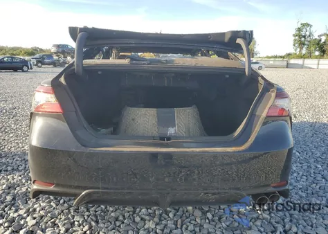 2021 Toyota Camry Se z USA, uszkodzony, nr VIN 4T1T11AK6MU609054